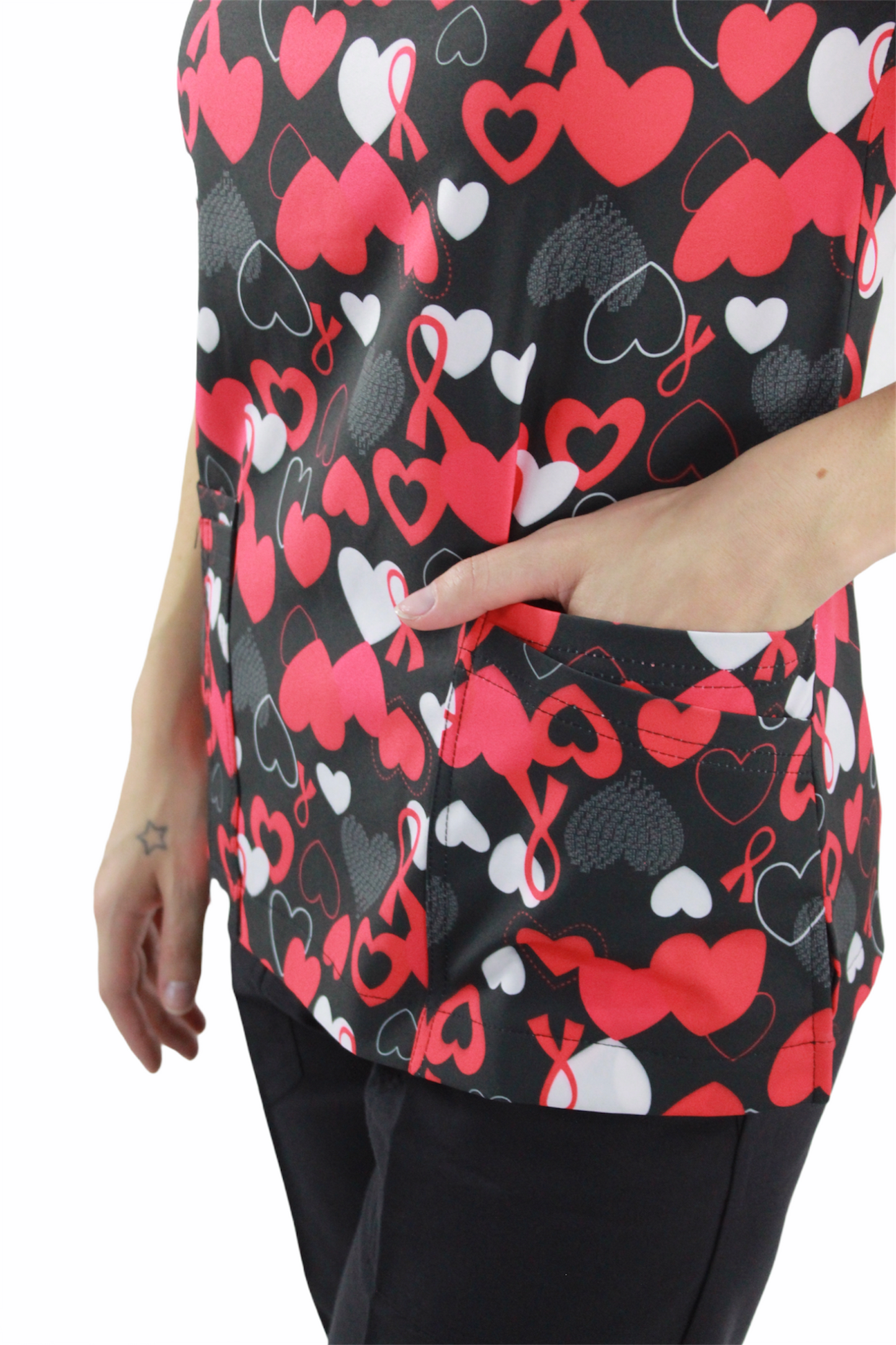 Filipina Médica Dama Tania Negra Corazones Rojos