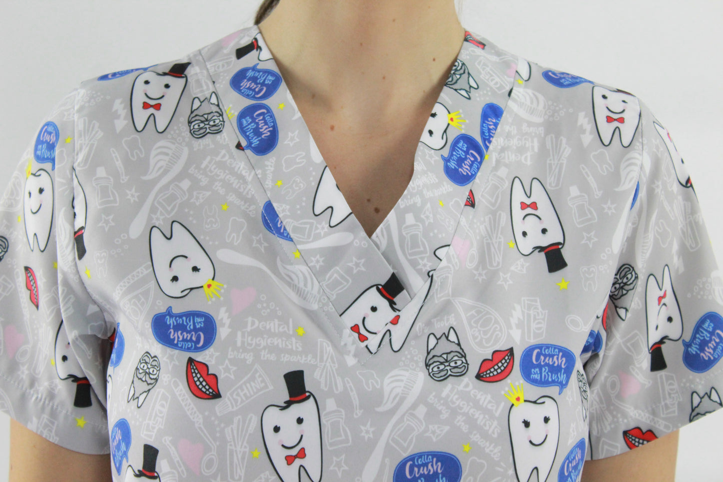 Filipina Médica Dama Tania Gris de Muelas