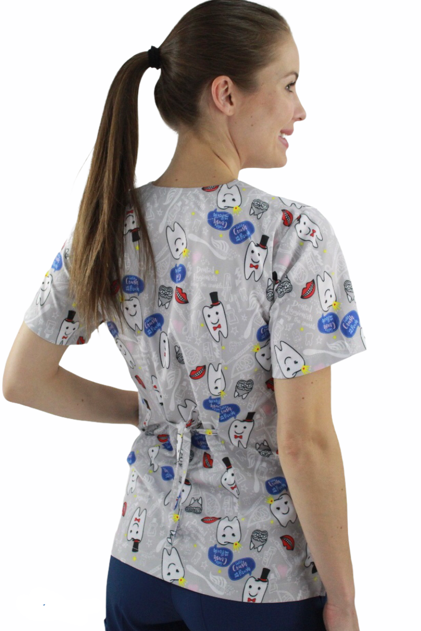 Filipina Médica Dama Tania Gris de Muelas