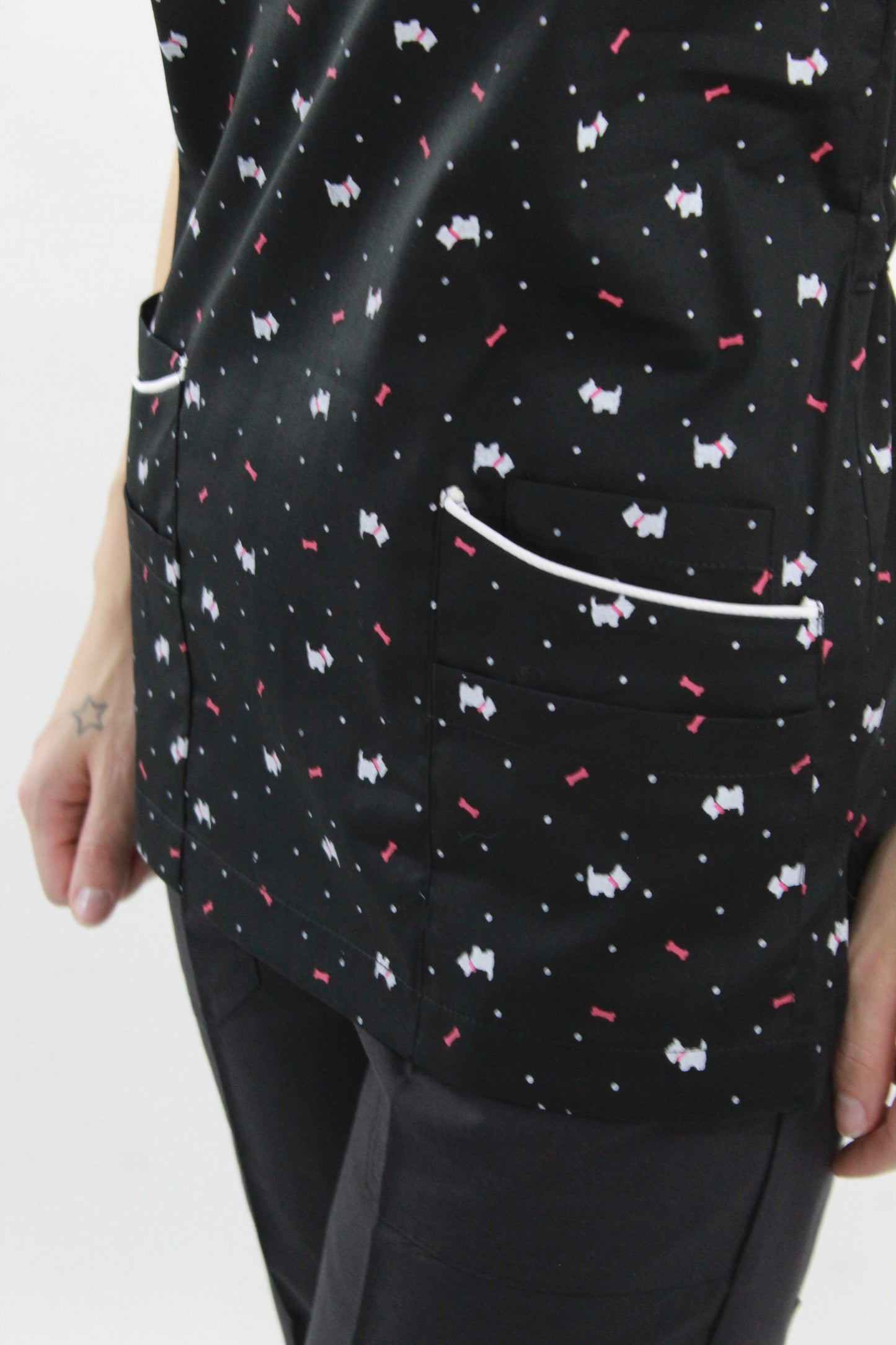 Filipina Médica Dama Primavera Negro de Perros