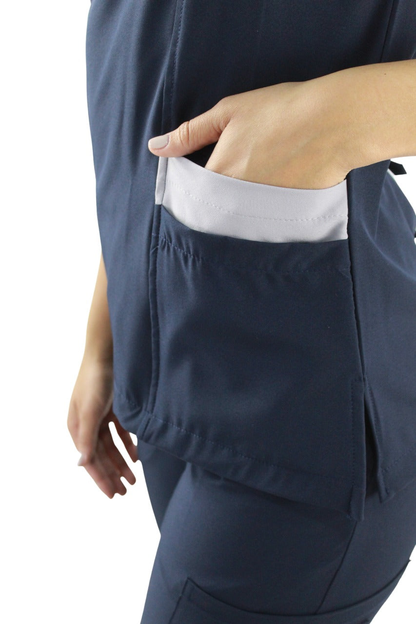 Filipina Médica Dama Lucía Marino con Gris