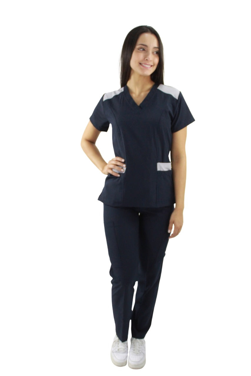 Filipina Médica Dama Lucía Marino con Gris