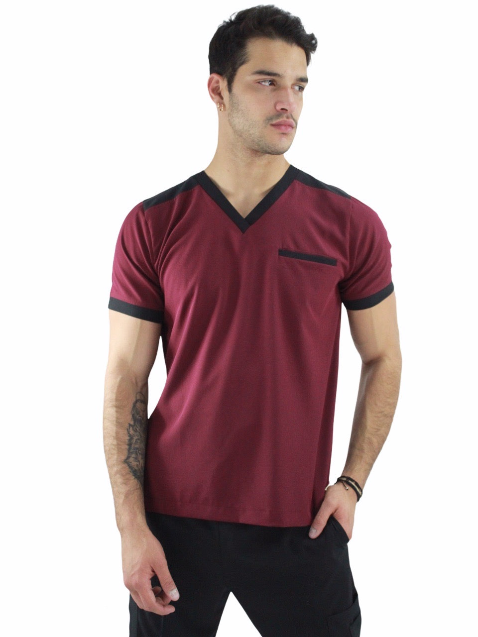 Pijama Quirúrgica Hombre Vino Cuello Negro